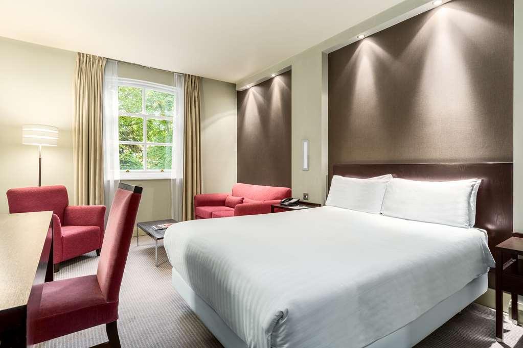Nh London Kensington Hotel Room photo
